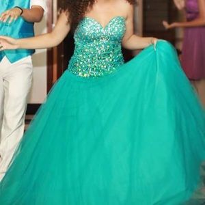 Quinceanera/prom/sweetsixteen dress